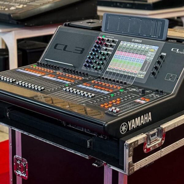Yamaha CL3 Digital Mixing Console (Year of Manufacture: 2019) – Used