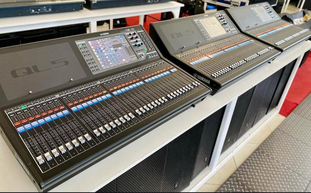 WhatsApp Image 2025-07-28 at 14.59.42_4e17b7c4 Yamaha QL5 Digital Mixing Console – Used