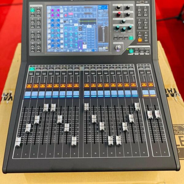 Yamaha QL1 Digital Mixing Console – Used
