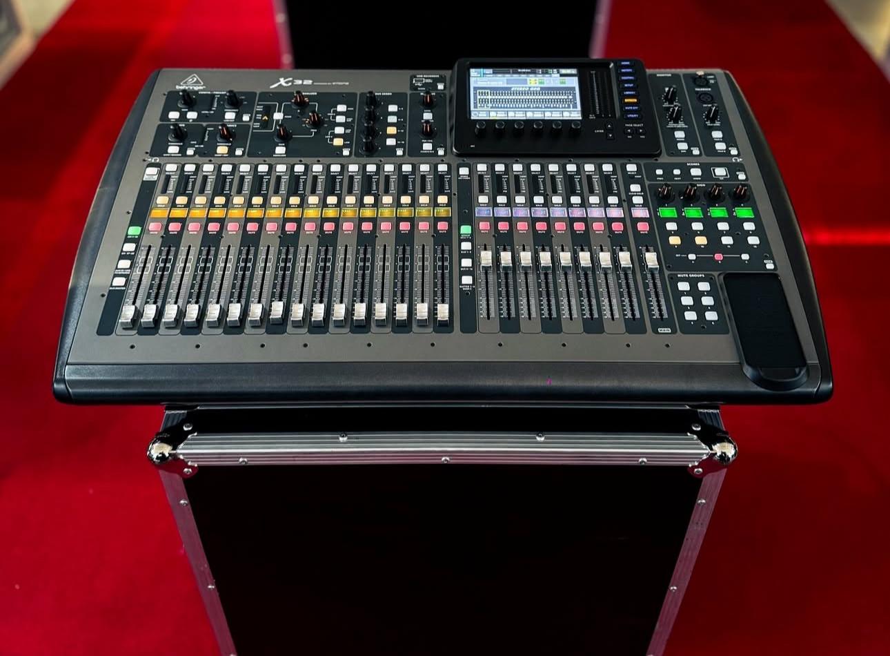WhatsApp Image 2025-07-29 at 02.36.29_085ac4ed Behringer X32 Full-Size Digital Mixing Console – Used