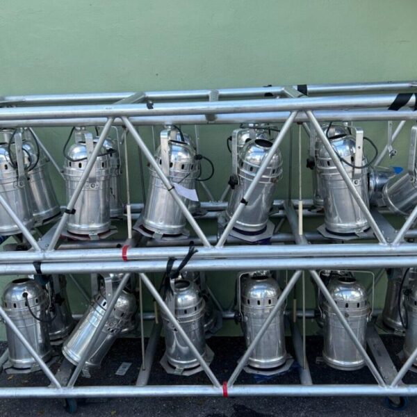 Par Can Light (Lot of 16) – #237029